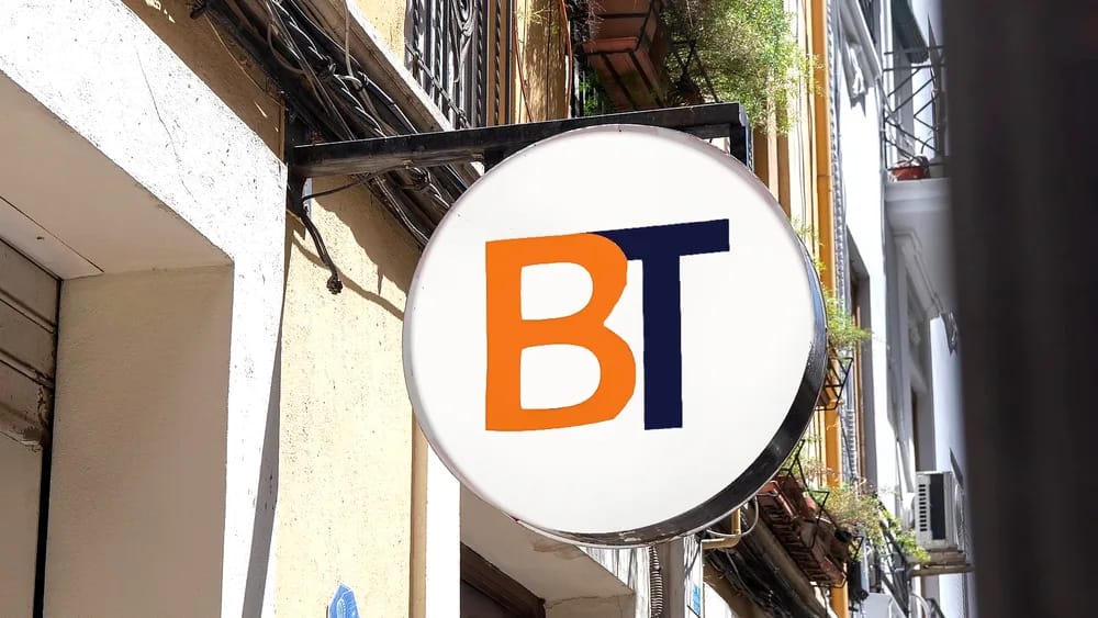 Rótulo de BeTranslated en la fachada de la oficina