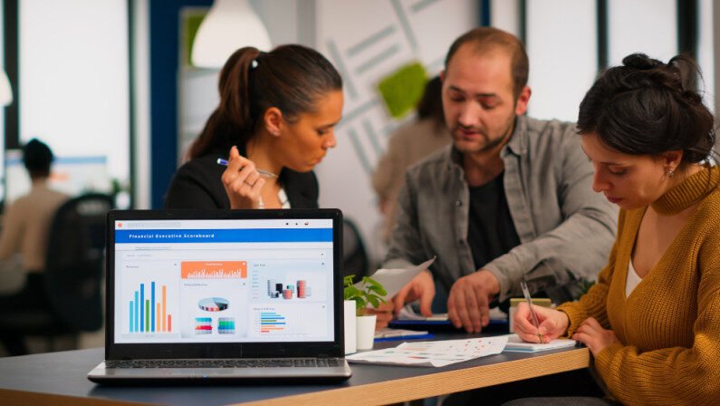 Guía completa para crear una estrategia de marketing digital multilingüe