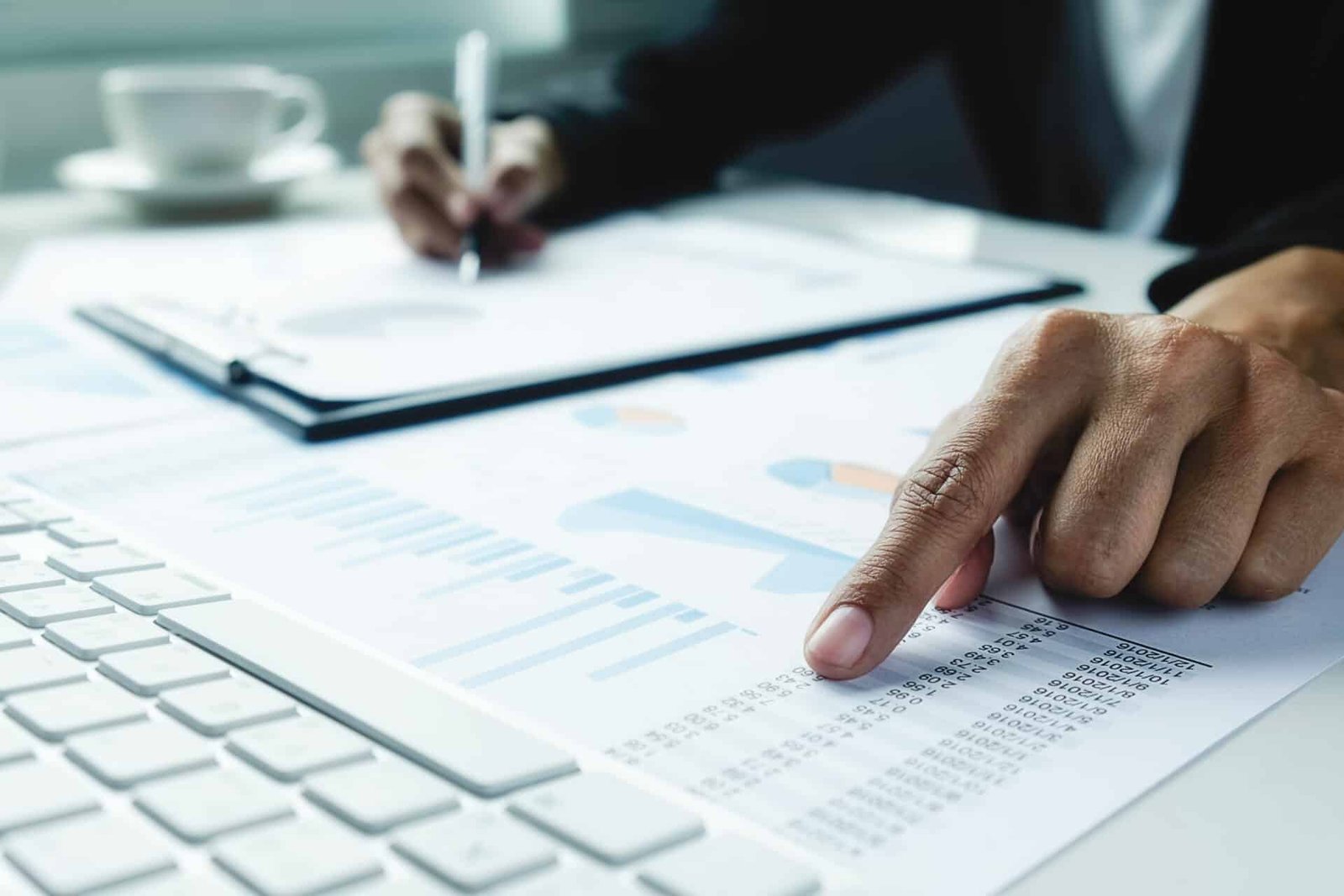 Servicios de traducción de informes de auditoría y cumplimiento normativo 4 informes de auditoria